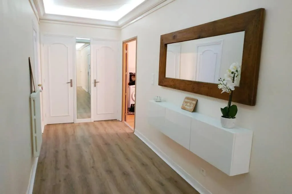Apartment 157M2, 4 Chambres, 4 Salles De Bains, 2 Wc, 2 Parkings En Hypercentre Valence