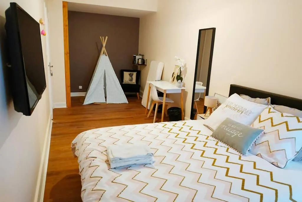 157M2, 4 Chambres, 4 Salles De Bains, 2 Wc, 2 Parkings En Hypercentre Valence  Valence (Drome)