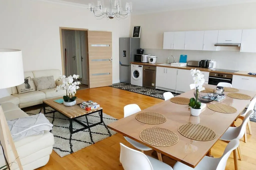 157M2, 4 Chambres, 4 Salles De Bains, 2 Wc, 2 Parkings En Hypercentre Valence  Apartment Valence (Drome)
