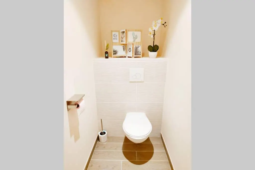 157M2, 4 Chambres, 4 Salles De Bains, 2 Wc, 2 Parkings En Hypercentre 瓦朗斯