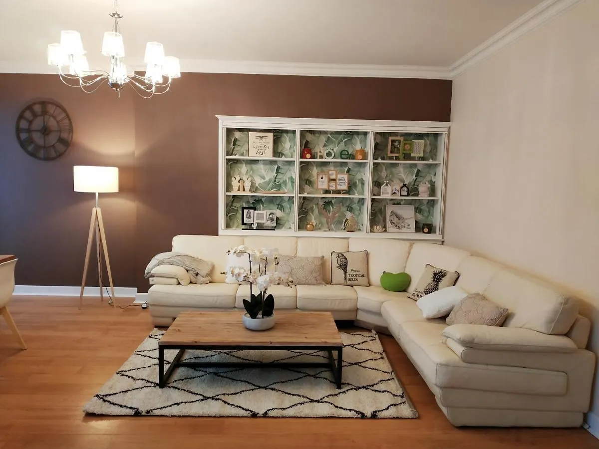 157M2, 4 Chambres, 4 Salles De Bains, 2 Wc, 2 Parkings En Hypercentre Valence
