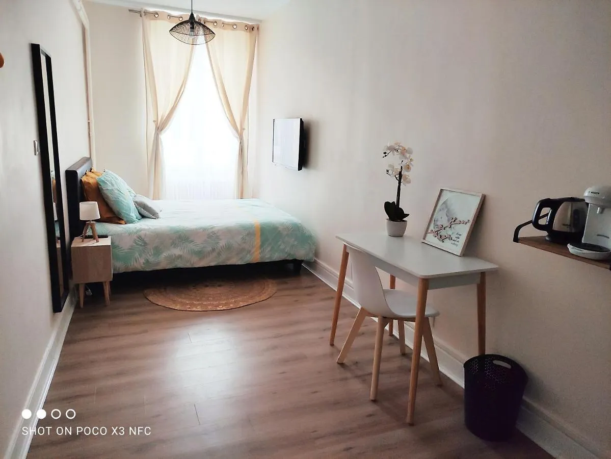 Apartment 157M2, 4 Chambres, 4 Salles De Bains, 2 Wc, 2 Parkings En Hypercentre Valence