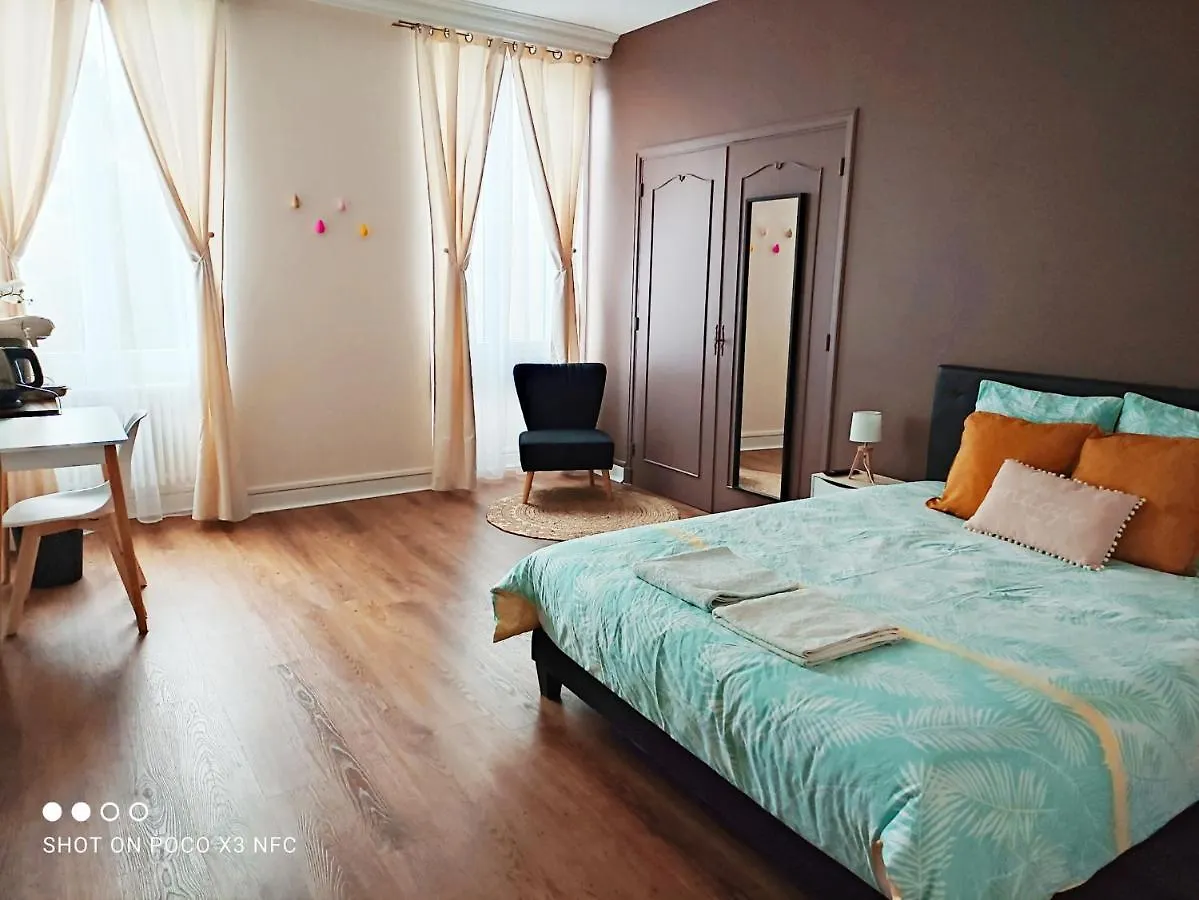 Apartment 157M2, 4 Chambres, 4 Salles De Bains, 2 Wc, 2 Parkings En Hypercentre Valence