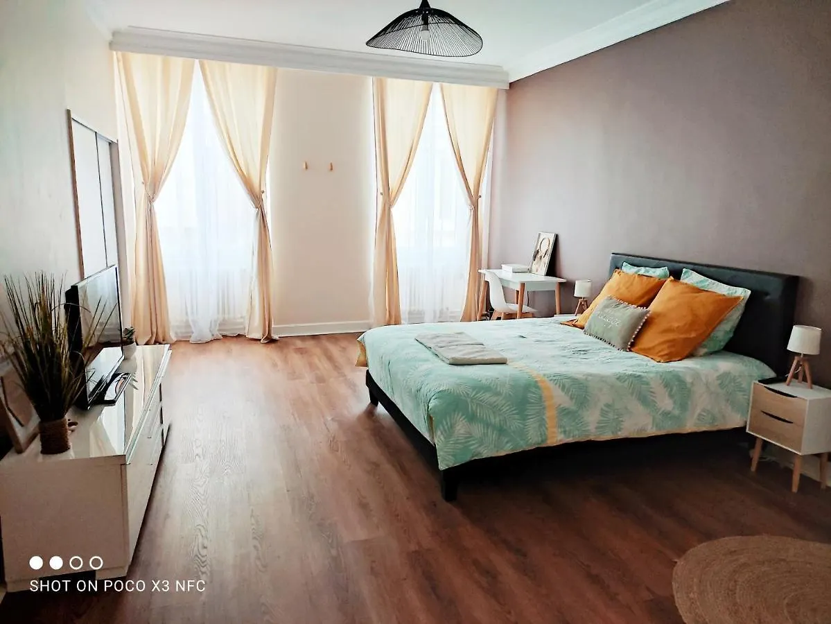 157M2, 4 Chambres, 4 Salles De Bains, 2 Wc, 2 Parkings En Hypercentre Valence  Apartment Valence (Drome)
